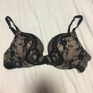 Victoria’s Secret Black Lace Bra Size 32B